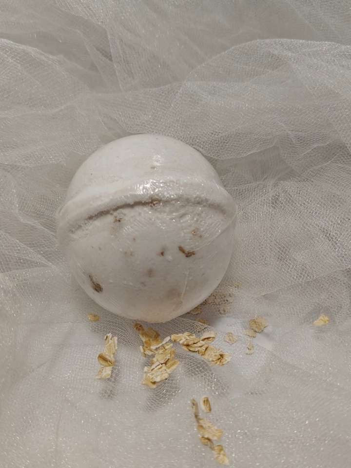 Oatmeal Bath Bomb